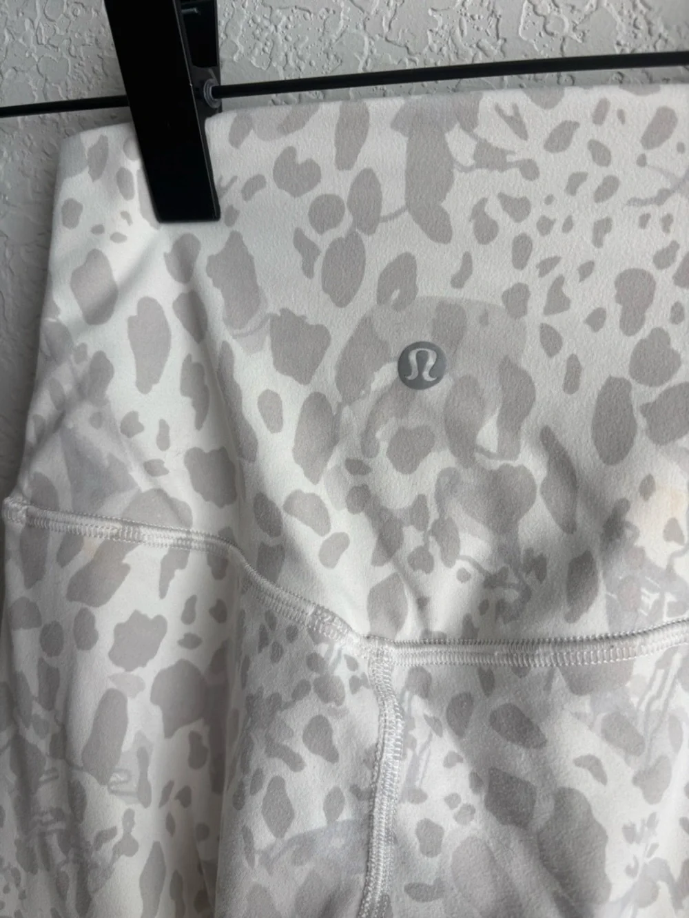 Lululemon Align HR Leggings Cheetah Antique white 2 - Picture 4 of 6